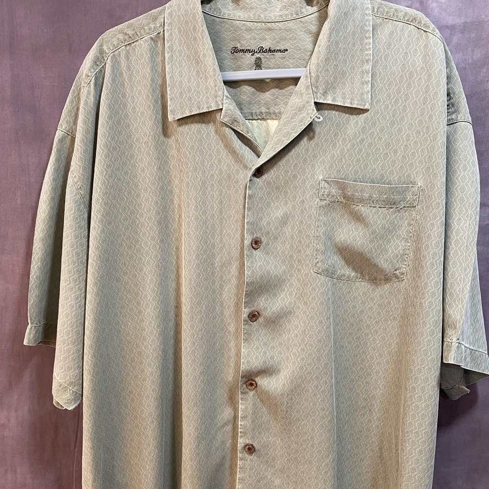 Short sleeve Tommy Bahama Button up